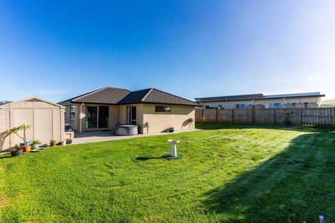Photo of property in 4 Pipi Place, Baylys Beach, Dargaville, 0377