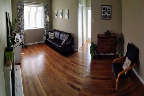 Photo of property in 1/7 Cradock Street, Avondale, Auckland, 1026