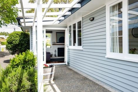 Photo of property in 30 Reynolds Road, Havelock North, 4130