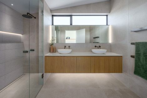 Photo of property in 16 Robrosa Street, Wanaka, 9305