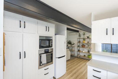 Photo of property in 411 Aokautere Drive, Aokautere, Palmerston North, 4471