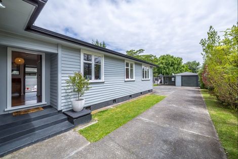 Photo of property in 21 Brooklyn Road, Carterton, 5713