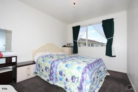 Photo of property in 27 Lisa Rise, Half Moon Bay, Auckland, 2012