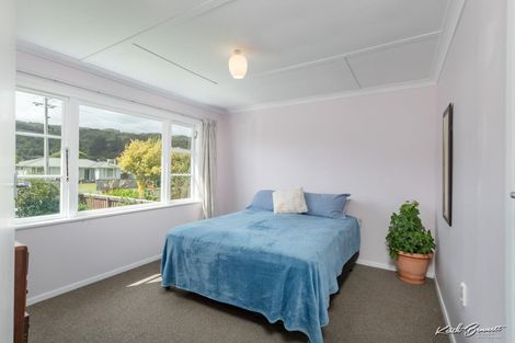 Photo of property in 37 Hyde Street, Wainuiomata, Lower Hutt, 5014