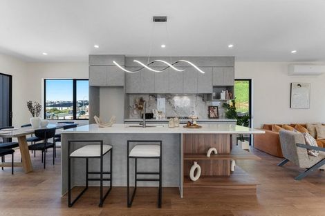 Photo of property in 244e West Hoe Heights, Orewa, 0931