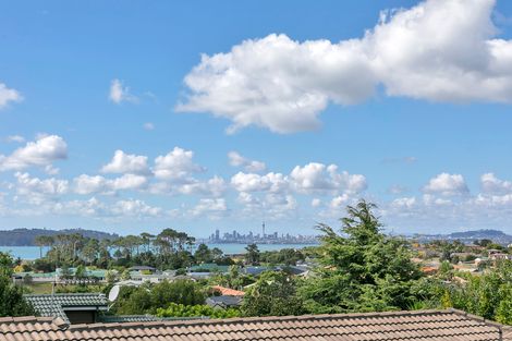 Photo of property in 12 Marlin Street, West Harbour, Auckland, 0618