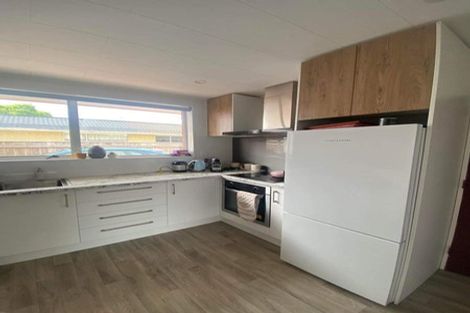 Photo of property in 2/13 William Booth Grove, Trentham, Upper Hutt, 5018