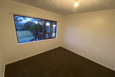 Photo of property in 17 Brougham Place, West Harbour, Auckland, 0618