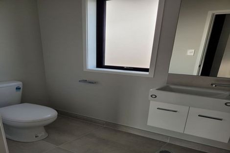 Photo of property in 8 Kawapani Lane, Kumeu, 0810