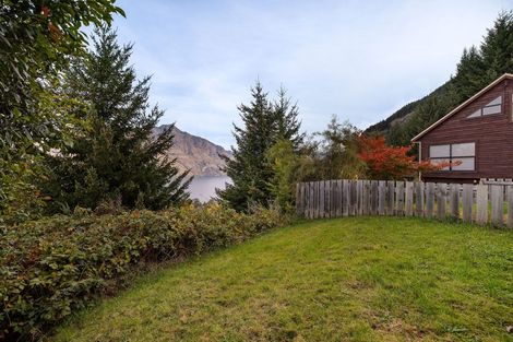 Photo of property in 2a Bird Place, Fernhill, Queenstown, 9300