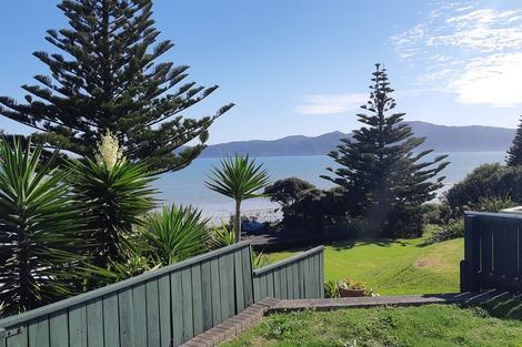 Photo of property in 16 Arawa Street, Raumati Beach, Paraparaumu, 5032