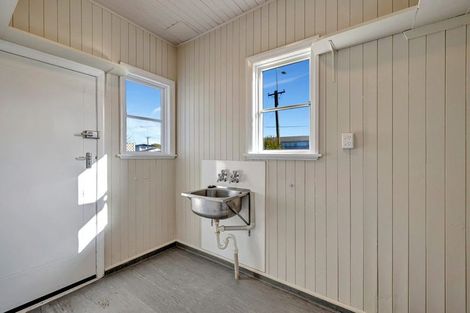 Photo of property in 12 Hardy Street, New Brighton, Christchurch, 8061