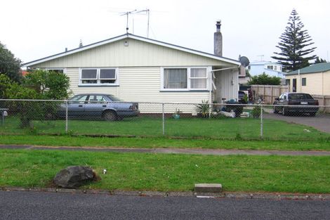 Photo of property in 97 Ennis Avenue, Pakuranga Heights, Auckland, 2010