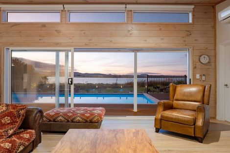 Photo of property in 37 Pahoia Beach Road, Whakamarama, Tauranga, 3172