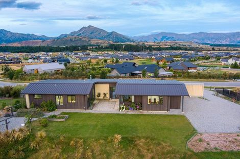Photo of property in 7 Glenaray Crescent, Wanaka, 9305