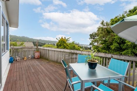 Photo of property in 7 Spruce Grove, Ranui, Porirua, 5024