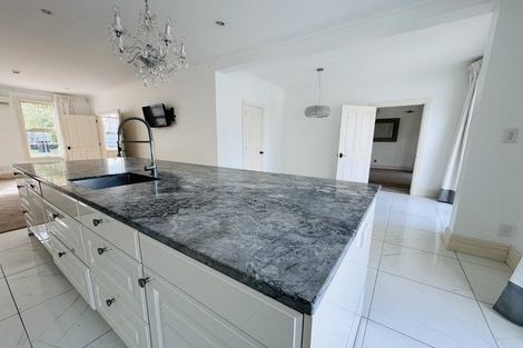 Photo of property in 12 Snowdon Road, Fendalton, Christchurch, 8052