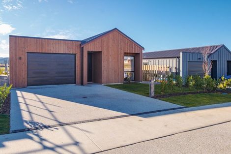 Photo of property in 40 Obelisk Street, Wanaka, 9305