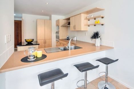 Photo of property in 2/12 Pannill Place, Oteha, Auckland, 0632