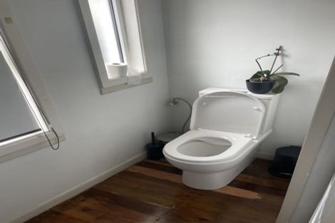 Photo of property in 94 Hillsborough Road, Hillsborough, Auckland, 1042