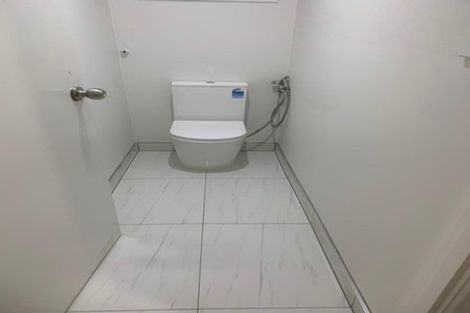 Photo of property in 8b Heathberry Close, Papatoetoe, Auckland, 2025