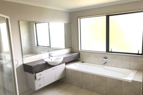 Photo of property in 7a York Road, Papatoetoe, Auckland, 2104