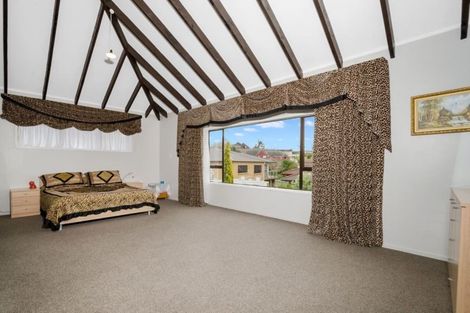 Photo of property in 16 Tatyana Place, Massey, Auckland, 0614