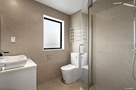 Photo of property in 22b Thornlow Street, Glendene, Auckland, 0602