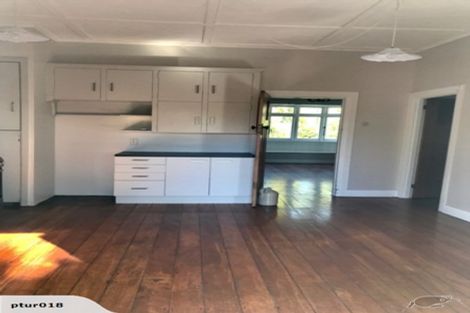 Photo of property in 21 Beatrix Street, Avondale, Auckland, 1026