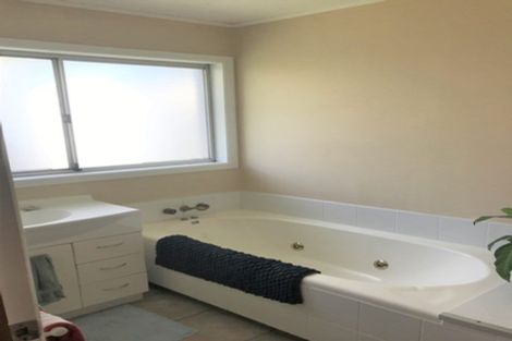 Photo of property in 4 Salmond Place, Dinsdale, Hamilton, 3204