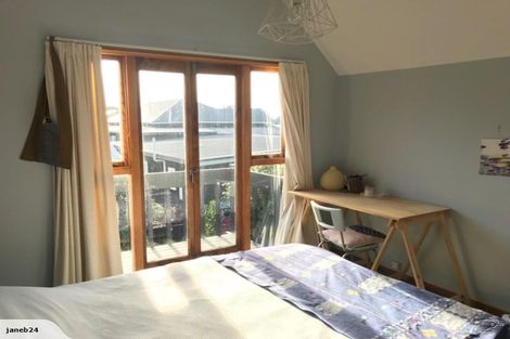 Photo of property in 2/35 Wiggins Street, Sumner, Christchurch, 8081