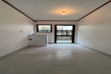 Photo of property in 11 Felicity Place, Unsworth Heights, Auckland, 0632