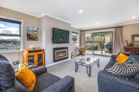 Photo of property in 16 Bluejacket Place, Whitby, Porirua, 5024