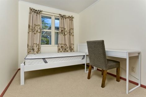 Photo of property in 40 Bond Crescent, Forrest Hill, Auckland, 0620