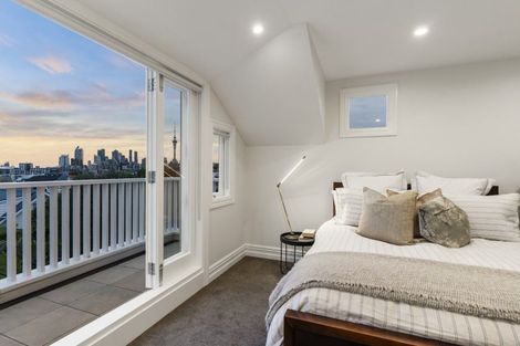 Photo of property in 41a Hackett Street, Saint Marys Bay, Auckland, 1011