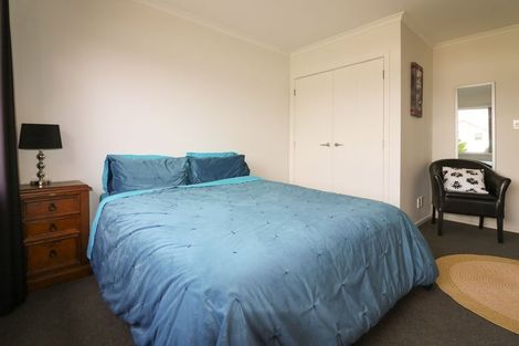Photo of property in 1 Medallion Court, Kelvin Grove, Palmerston North, 4414