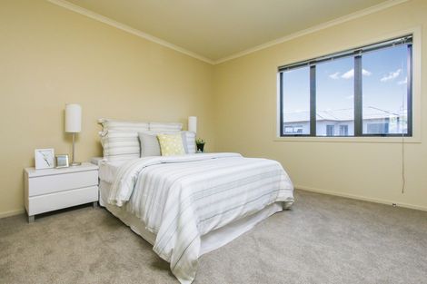 Photo of property in 29 Vinograd Drive, Te Atatu Peninsula, Auckland, 0610