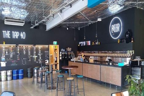 Photo of property in 8 Kawapani Lane, Kumeu, 0810