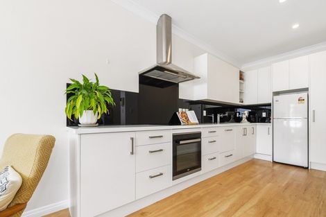 Photo of property in 2c/11 London Street, Hamilton Central, Hamilton, 3204