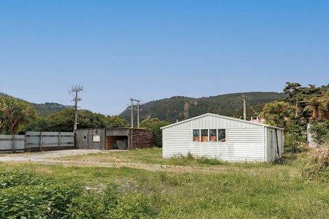 Photo of property in 27 Dole Street, Ngakawau, 7824