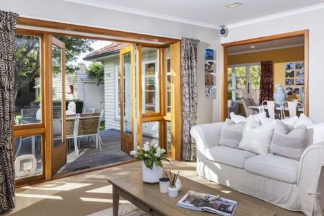 Photo of property in 100 Brookside Terrace, Bryndwr, Christchurch, 8053