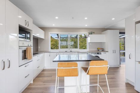 Photo of property in 140 Matai Road, Raumati Beach, Paraparaumu, 5032