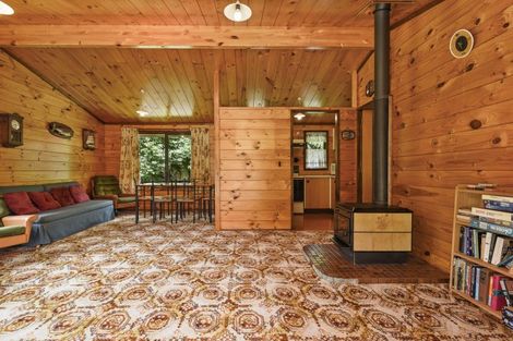 Photo of property in 3 Tombleson Road, Lake Rotoma, Rotorua, 3074