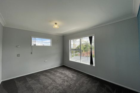 Photo of property in 2 Lemonwood Place, The Gardens, Auckland, 2105
