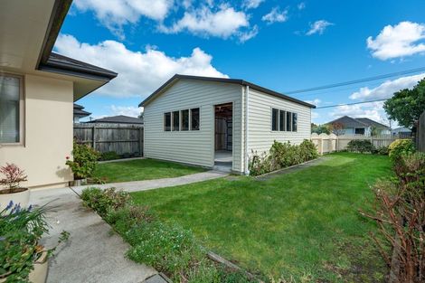 Photo of property in 51 Palmers Road, New Brighton, Christchurch, 8083