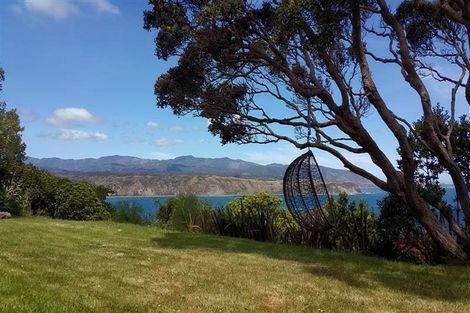 Photo of property in 5 Bowes Crescent, Strathmore Park, Wellington, 6022