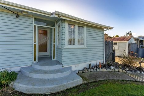 Photo of property in 2 Kiharoa Street, Otaki Beach, Otaki, 5512