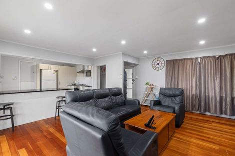 Photo of property in 1 Shifnal Drive, Randwick Park, Auckland, 2105