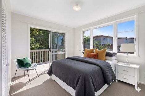 Photo of property in 64 Colwill Road, Massey, Auckland, 0614