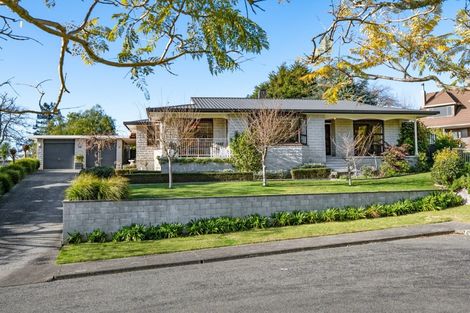 Photo of property in 17 Ritchie Place, Havelock North, 4130